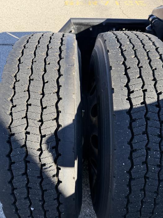 2022 Peterbilt 579-26