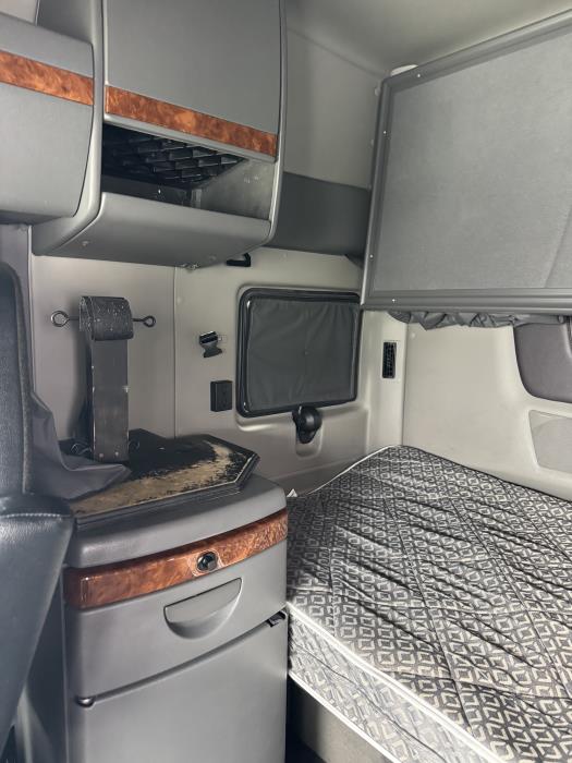 2023 International LoneStar-10