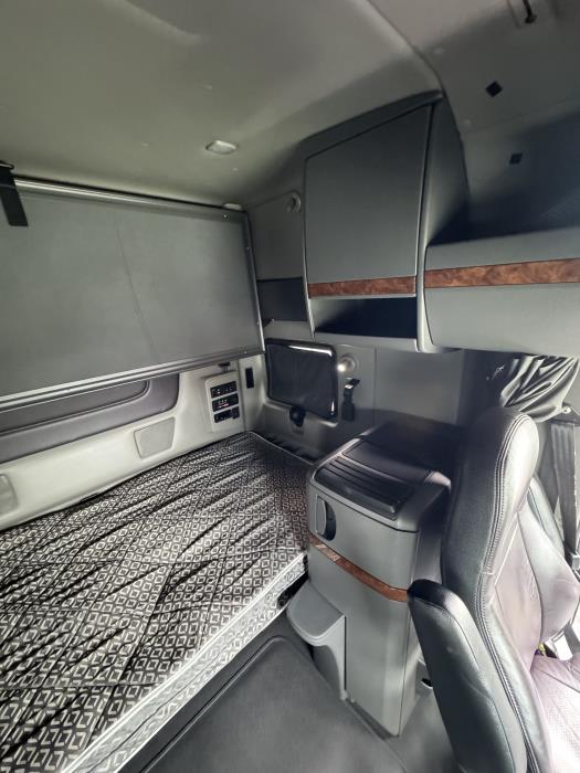 2023 International LoneStar-11