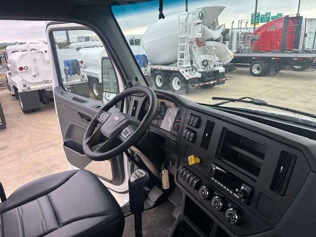 2026 Peterbilt 548-37