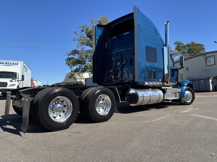 2023 International LoneStar-8