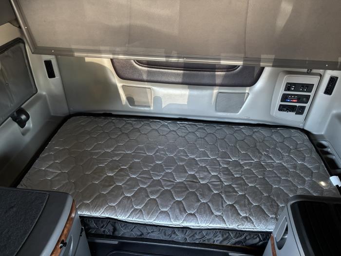 2023 International LoneStar-22