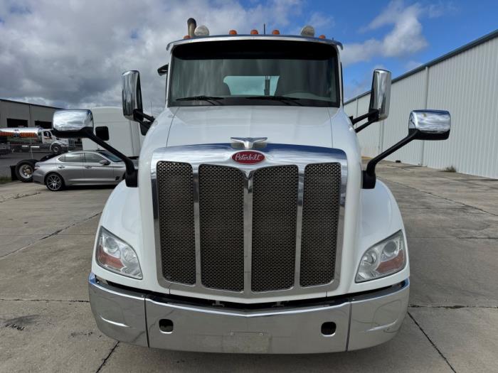 2020 Peterbilt 579-2