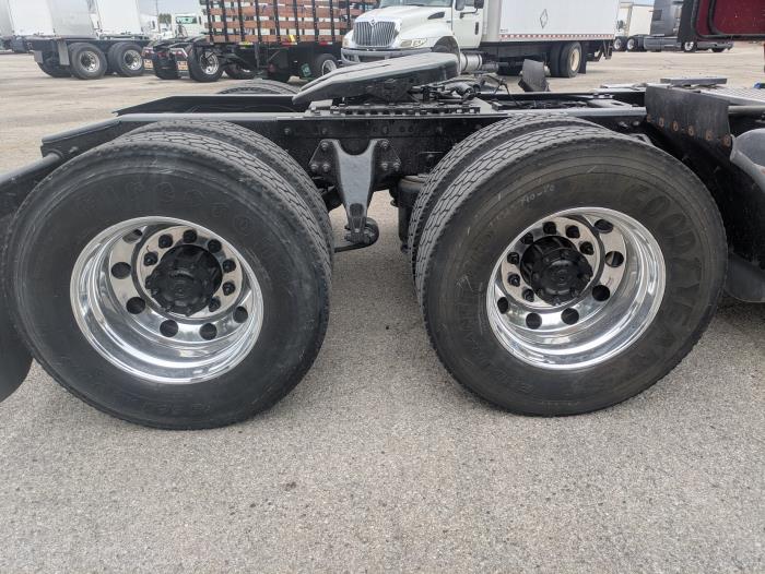 2021 International LT625-14