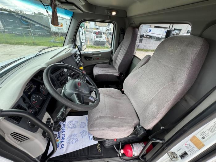 2020 Peterbilt 579-6