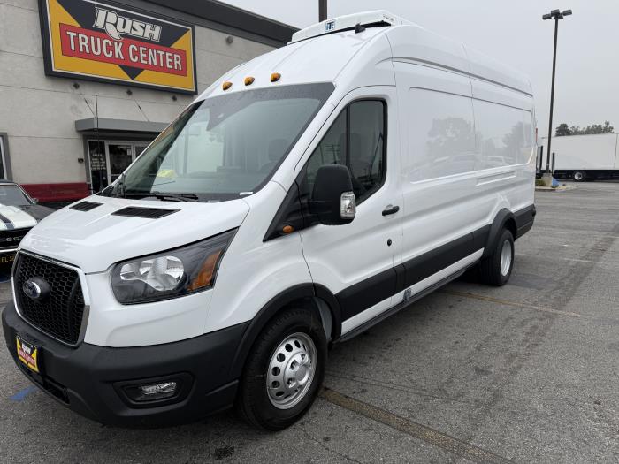 2025 Ford Transit XL photo 2