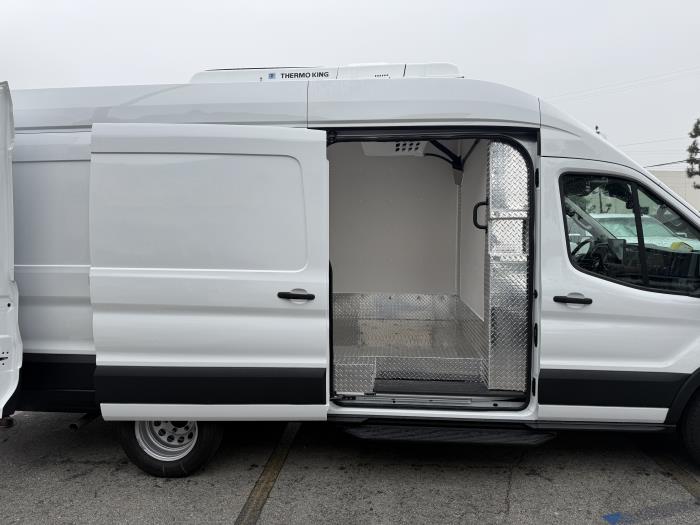 2025 Ford Transit 350 HD-8