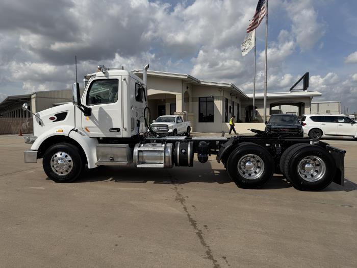 2021 Peterbilt 567 photo 3
