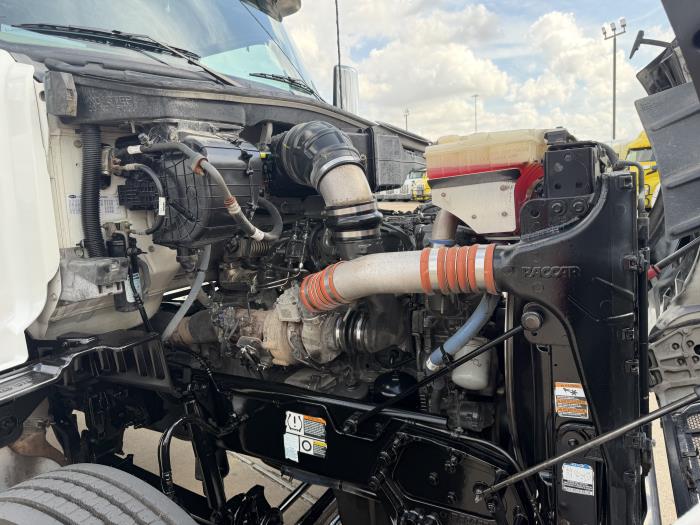 2021 Peterbilt 567-19