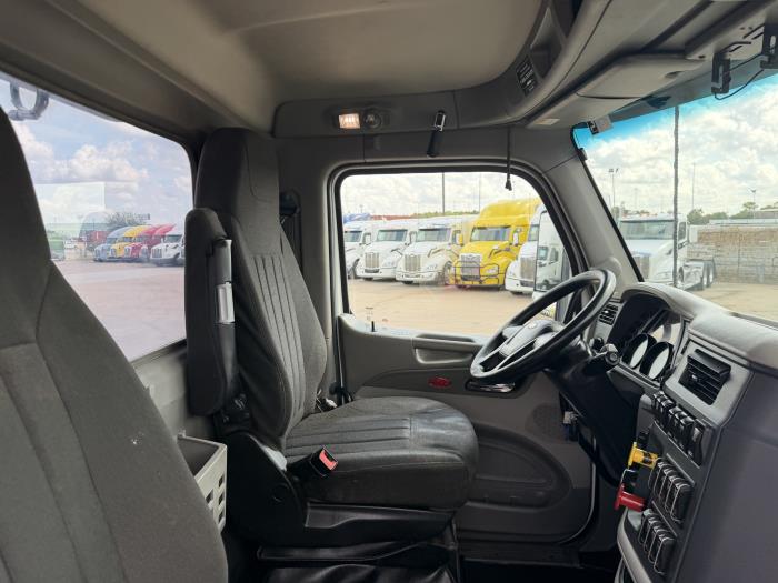 2021 Peterbilt 567-23