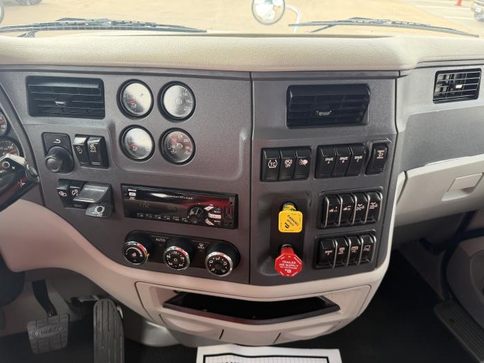 2021 Peterbilt 567-29