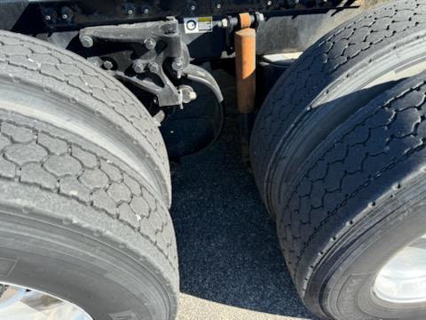 2016 Peterbilt 579-8