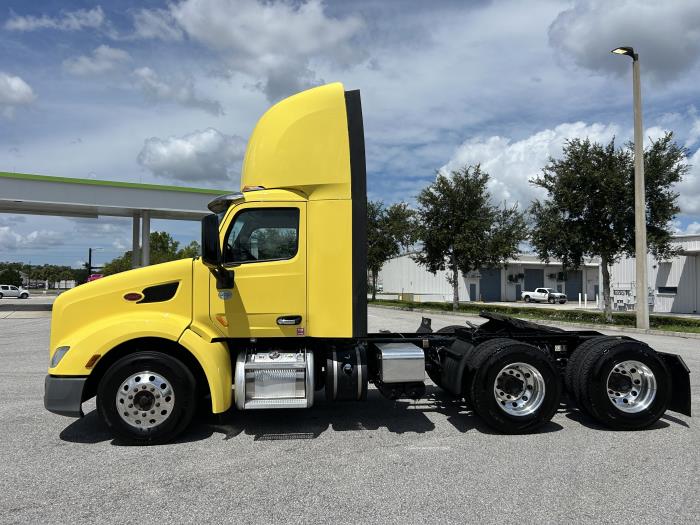 2021 Peterbilt 579-2