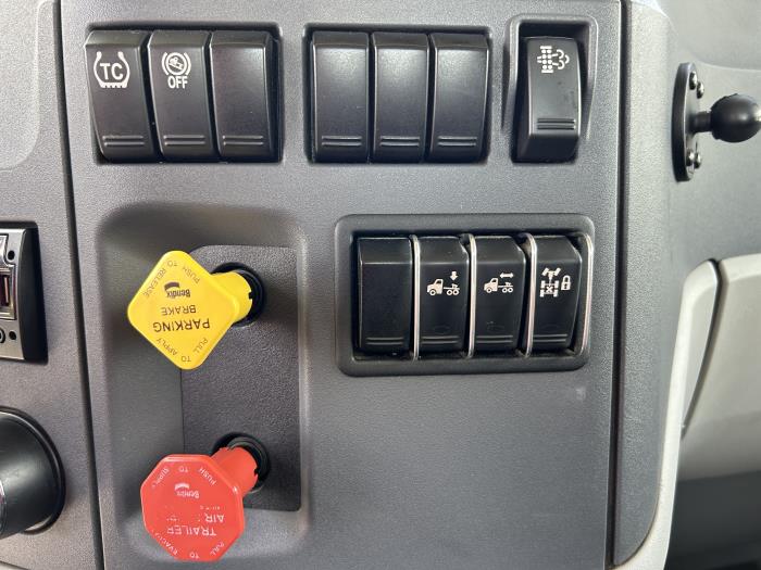 2021 Peterbilt 579-10