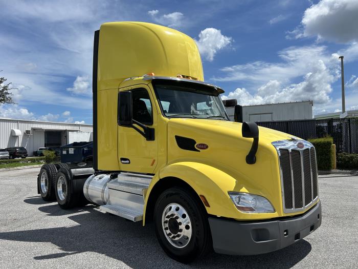 2021 Peterbilt 579-5
