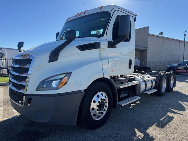 2019 Freightliner Cascadia-1
