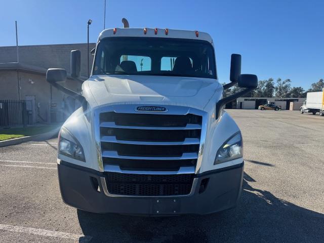 2019 Freightliner Cascadia-2