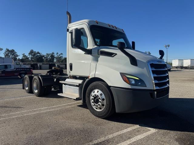 2019 Freightliner Cascadia-3