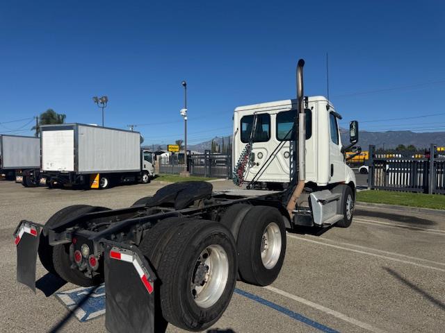 2019 Freightliner Cascadia-5