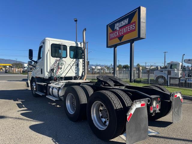 2019 Freightliner Cascadia-7