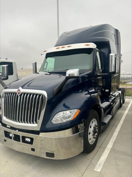 2022 International LT625-1