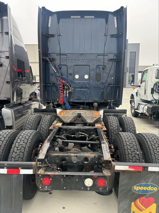 2022 International LT625-9