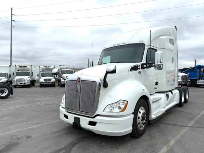 2022 Kenworth T680 photo 2