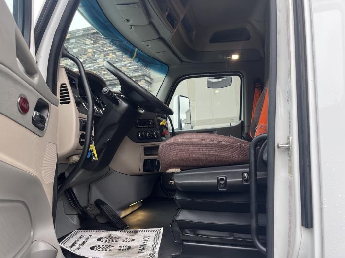 2022 Peterbilt 579-7