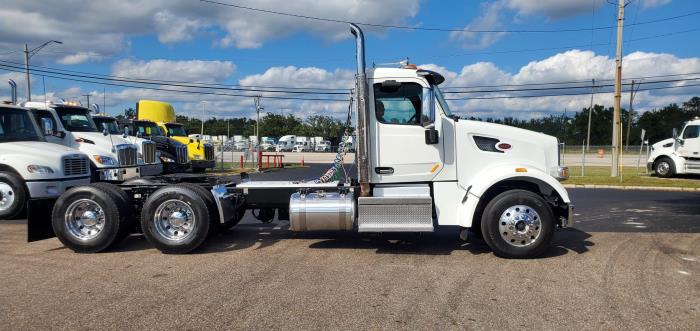2022 Peterbilt 567-2