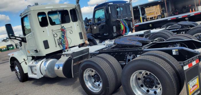 2021 Peterbilt 567-6