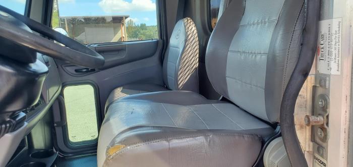 2019 Peterbilt 330-7