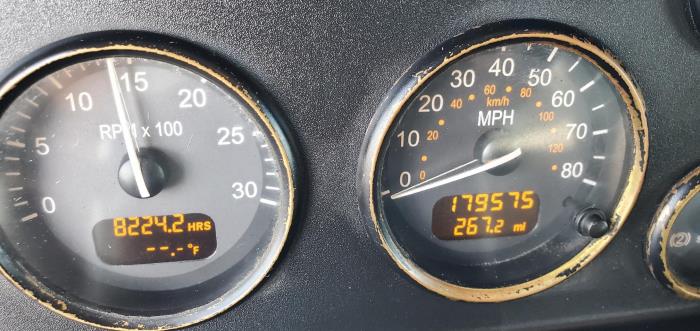 2019 Peterbilt 330-11