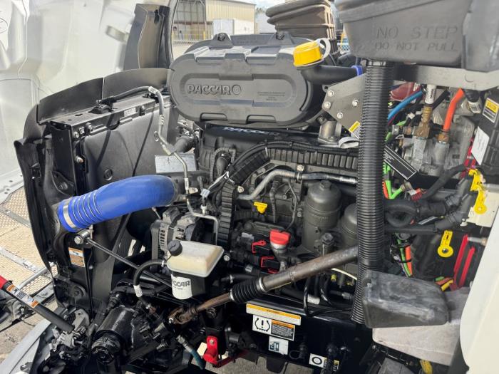 2022 Peterbilt 579-10