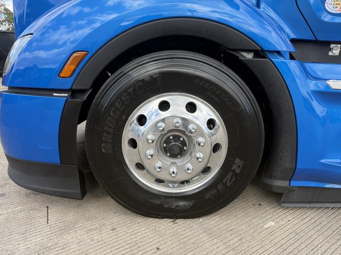 2026 Peterbilt 579-16