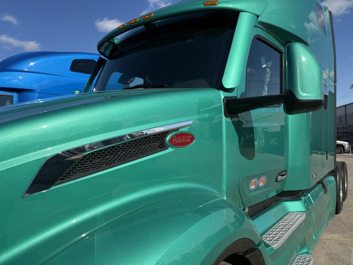 2026 Peterbilt 579-12