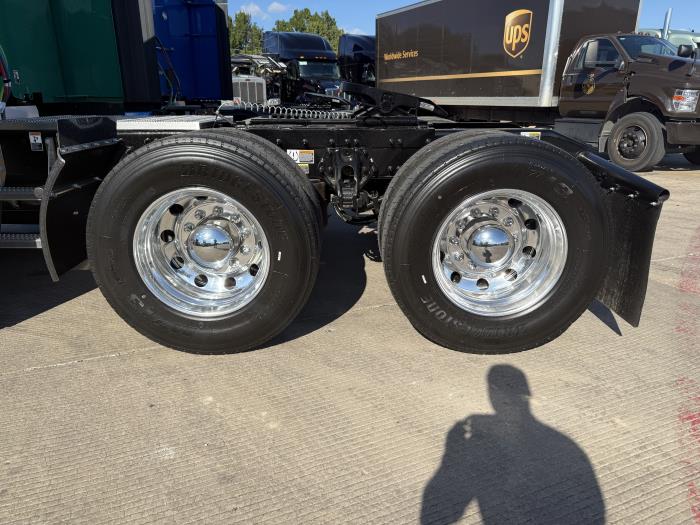 2026 Peterbilt 579-15