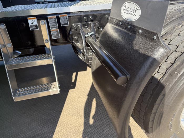 2026 Peterbilt 579-17