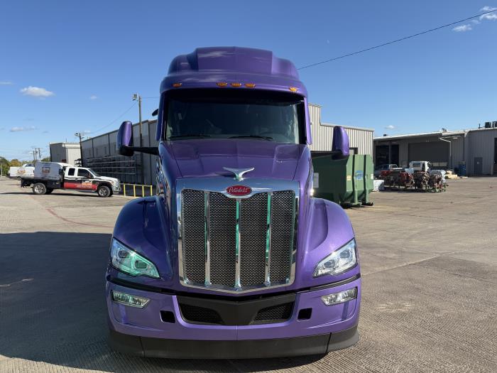 2026 Peterbilt 579-12