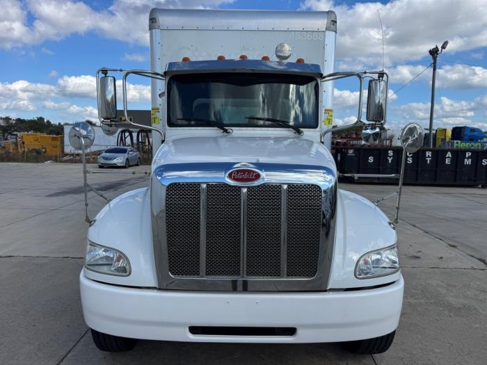 2020 Peterbilt 337-1