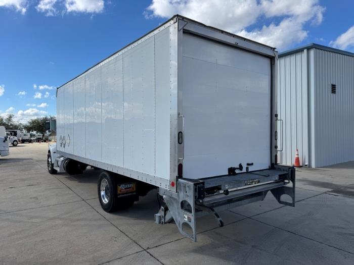 2020 Peterbilt 337-6