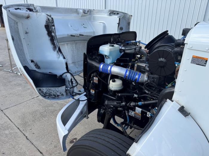 2020 Peterbilt 337-8