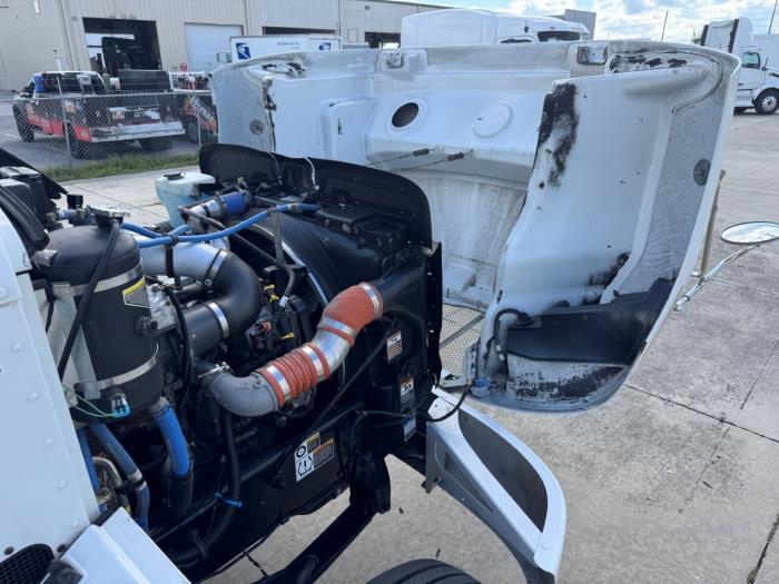 2020 Peterbilt 337-12