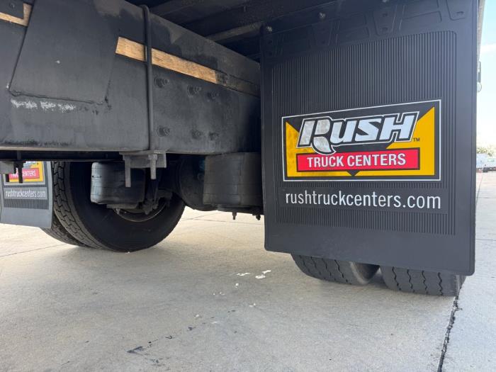 2020 Peterbilt 337-14