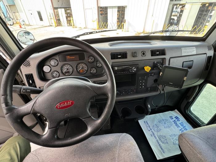 2020 Peterbilt 337-21