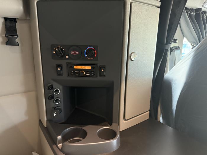 2026 Peterbilt 579-48