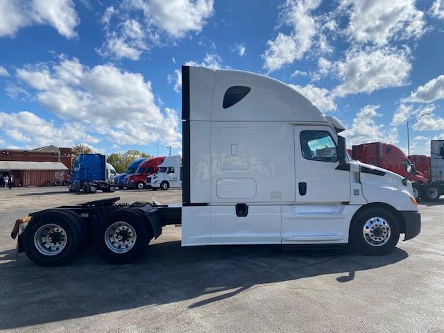2020 Freightliner Cascadia-7 2020 Freightliner Cascadia-7