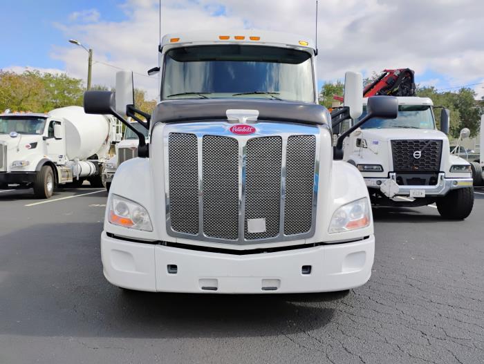 2022 Peterbilt 579-4