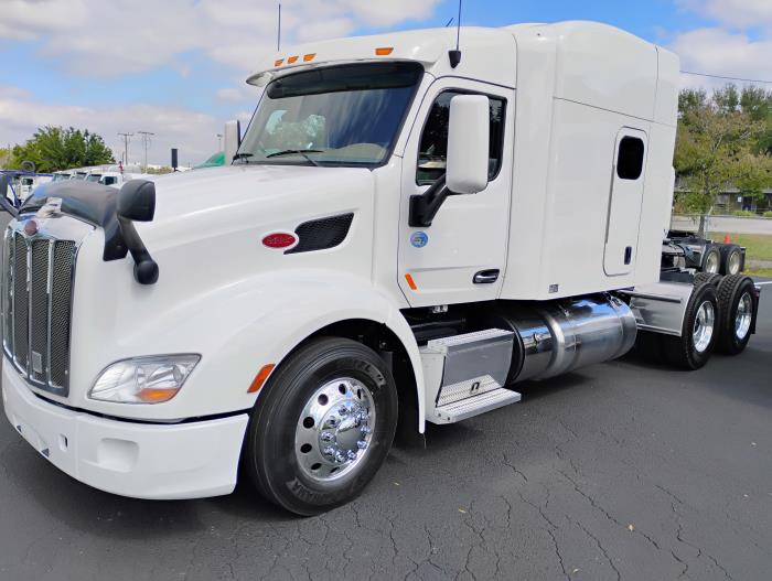 2022 Peterbilt 579-7