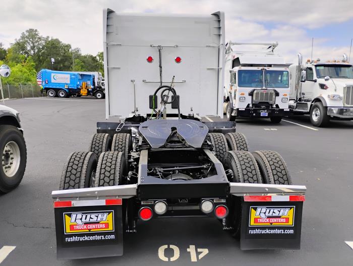 2022 Peterbilt 579-10