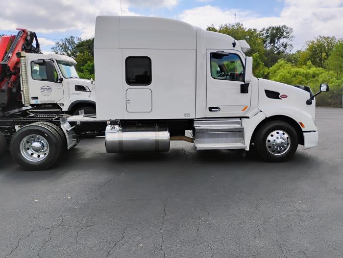 2022 Peterbilt 579-12